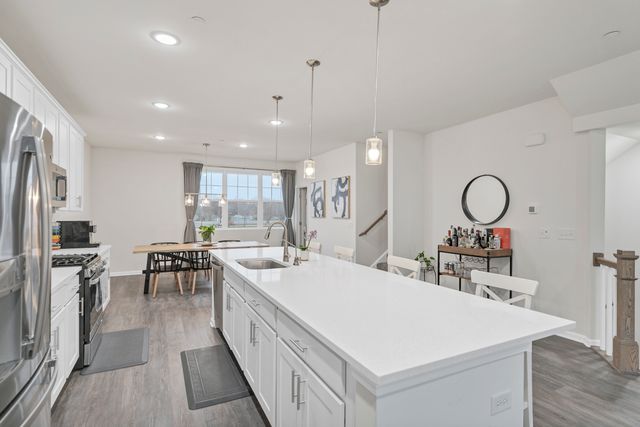 2720 Lily Lane, Rolling Meadows, IL 60008