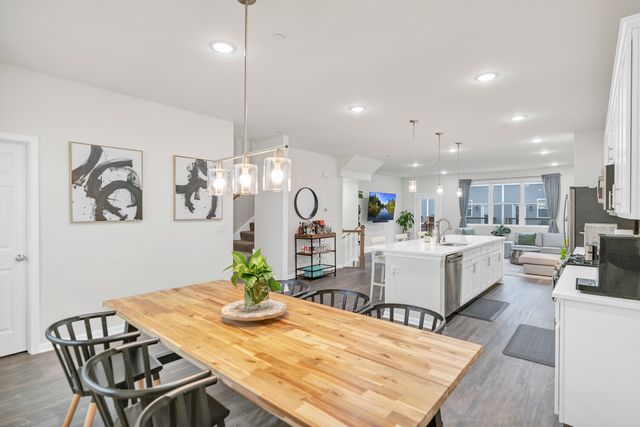 2720 Lily Lane, Rolling Meadows, IL 60008