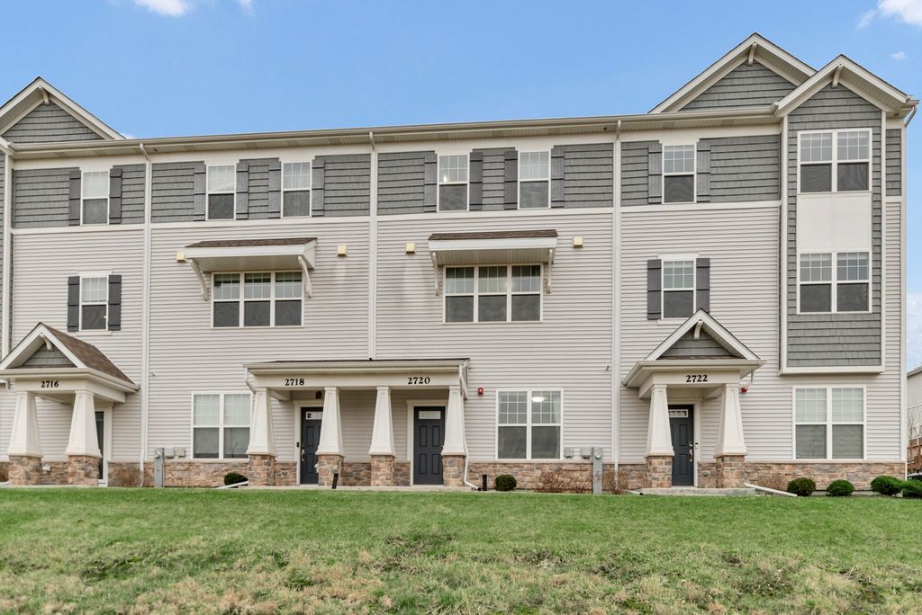 2720 Lily Lane, Rolling Meadows, IL 60008