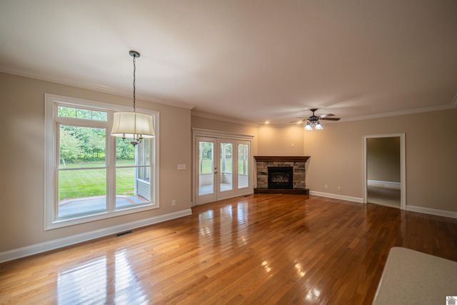 1515 Krebs Station Road, Paducah, KY 42003