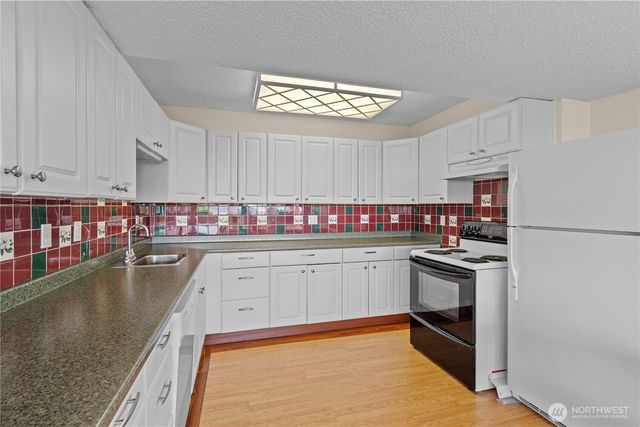 29015 15th Place S, Federal Way, WA 98003