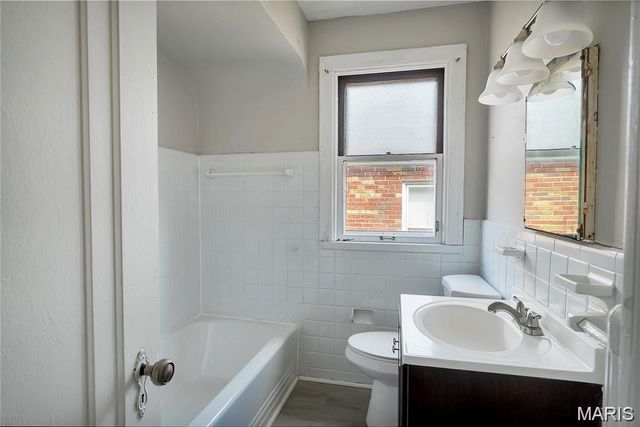 4556 Carter Avenue, St Louis, MO 63115