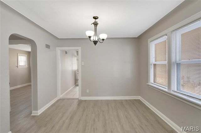 4556 Carter Avenue, St Louis, MO 63115