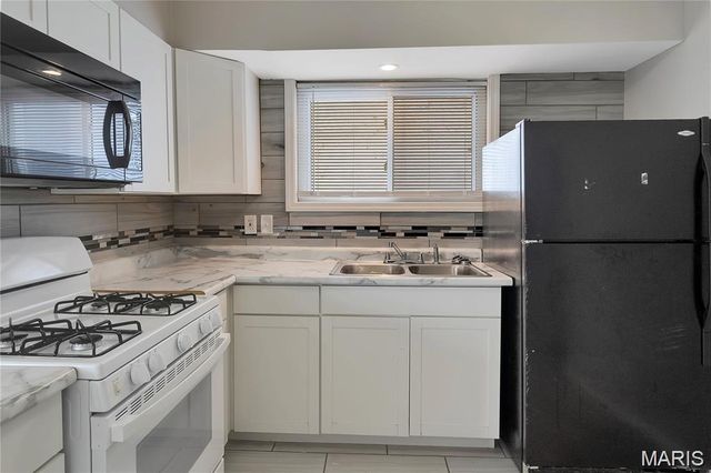 4556 Carter Avenue, St Louis, MO 63115