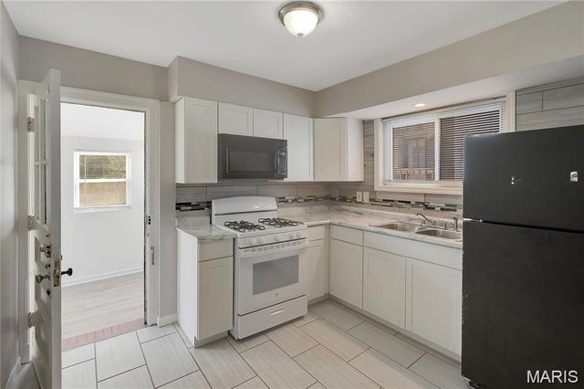 4556 Carter Avenue, St Louis, MO 63115