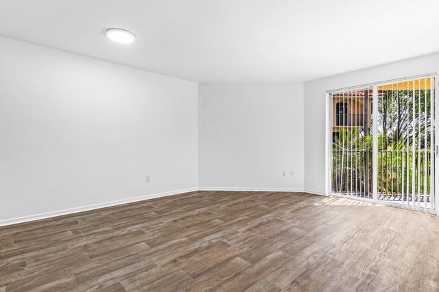 1977 BRANDYWINE Road 305, West Palm Beach, FL 33409