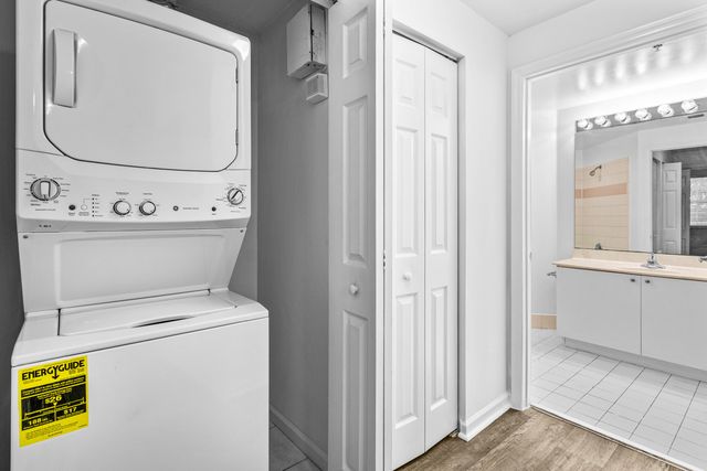 1977 BRANDYWINE Road 305, West Palm Beach, FL 33409