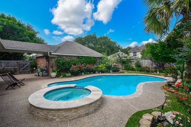 7103 Adobe Meadows Court, Sugar Land, TX 77479