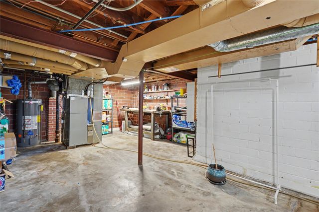 3011 48th Street, Des Moines, IA 50310