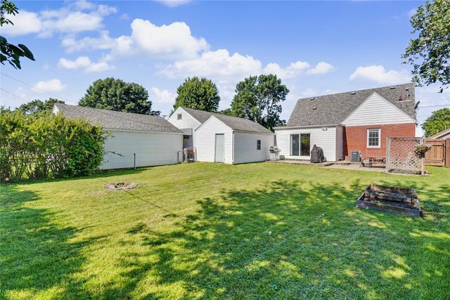 3011 48th Street, Des Moines, IA 50310