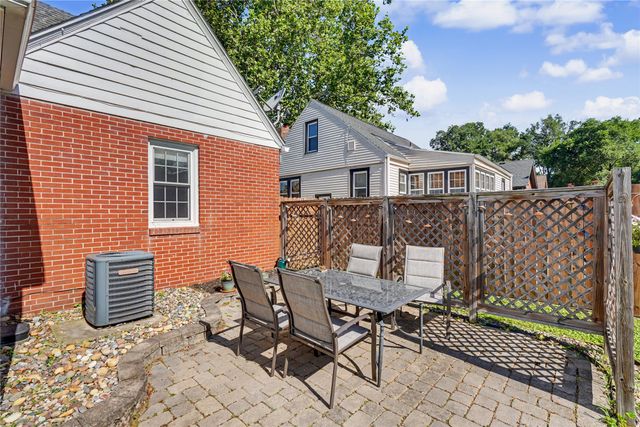 3011 48th Street, Des Moines, IA 50310