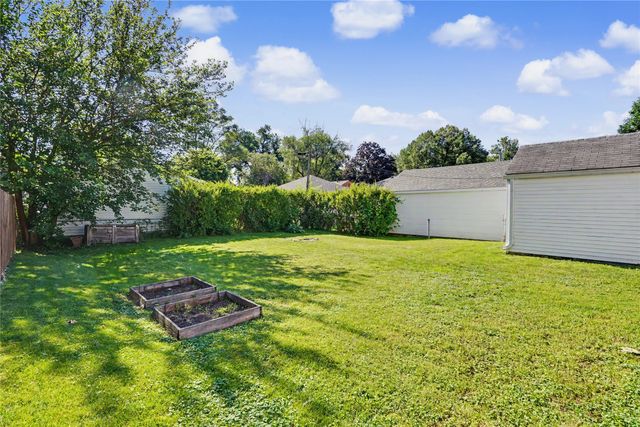 3011 48th Street, Des Moines, IA 50310