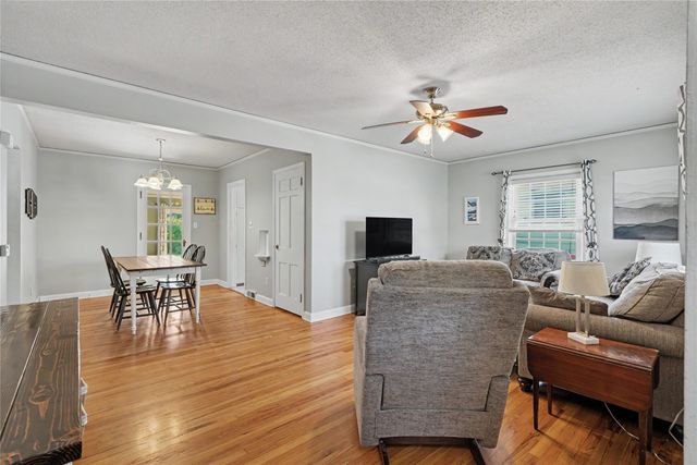 3011 48th Street, Des Moines, IA 50310