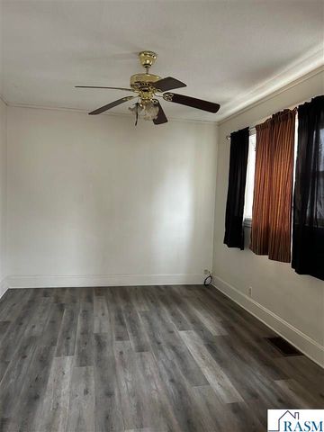 317 E Spring Street, Mankato, MN 56001