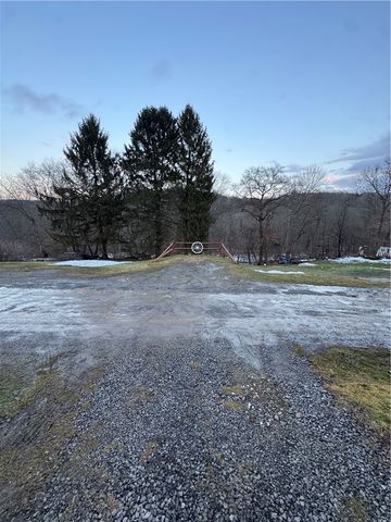 283 Argyle St, Petrolia Boro, PA 16050