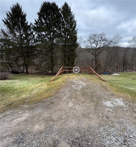 283 Argyle St, Petrolia Boro, PA 16050