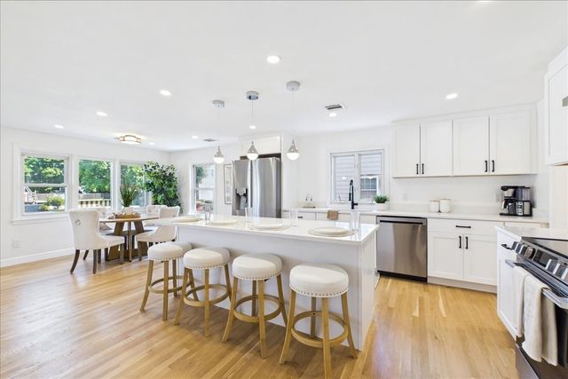 40 Dix Street, Waltham, MA 02453