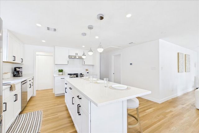 40 Dix Street, Waltham, MA 02453