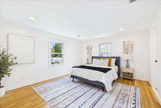 40 Dix Street, Waltham, MA 02453