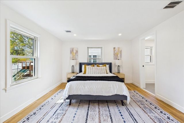 40 Dix Street, Waltham, MA 02453