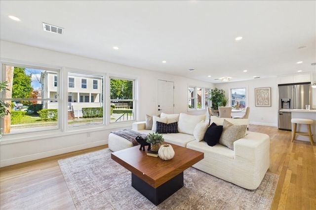 40 Dix Street, Waltham, MA 02453
