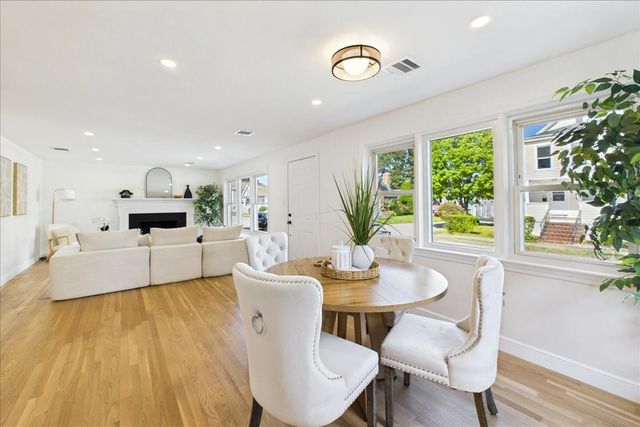 40 Dix Street, Waltham, MA 02453