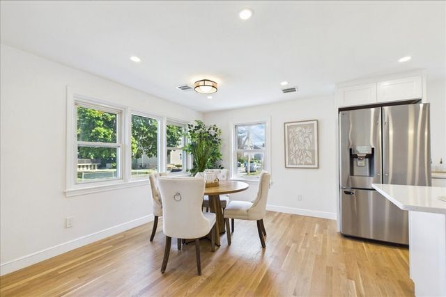 40 Dix Street, Waltham, MA 02453