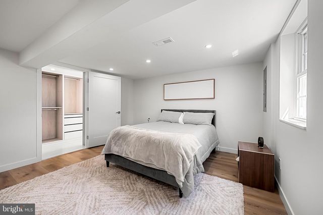 1242 CLEARFIELD CIR, Lutherville Timonium, MD 21093