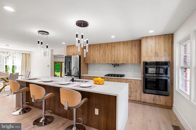 1242 CLEARFIELD CIR, Lutherville Timonium, MD 21093