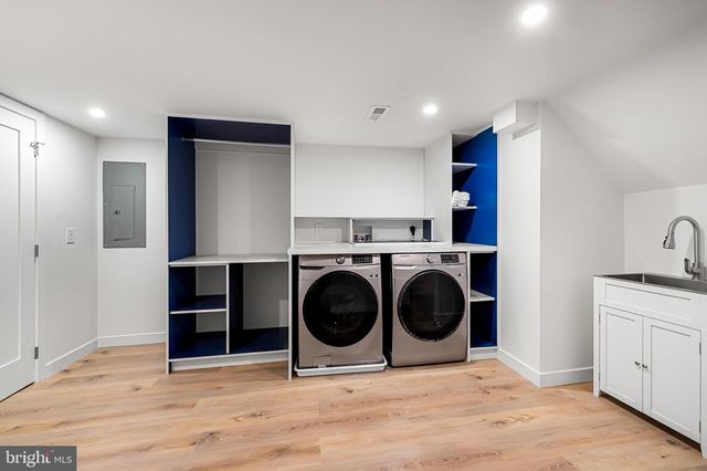 1242 CLEARFIELD CIR, Lutherville Timonium, MD 21093