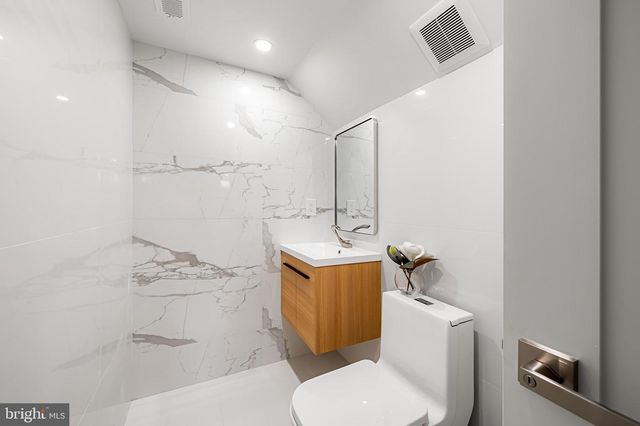 1242 CLEARFIELD CIR, Lutherville Timonium, MD 21093