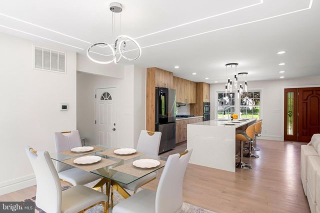 1242 CLEARFIELD CIR, Lutherville Timonium, MD 21093