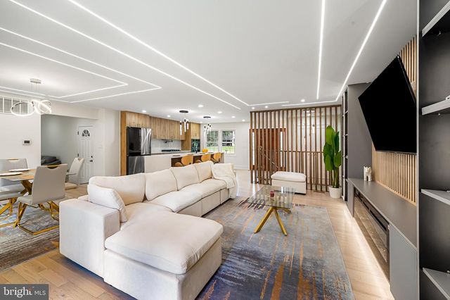 1242 CLEARFIELD CIR, Lutherville Timonium, MD 21093