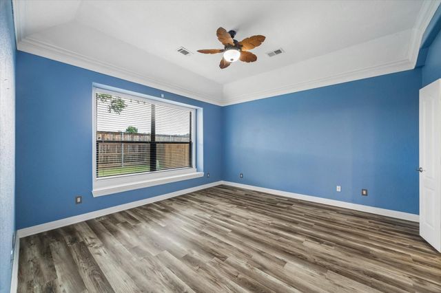 16542 Crossfield Drive, Houston, TX 77095