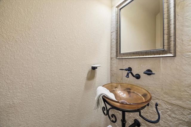 16542 Crossfield Drive, Houston, TX 77095