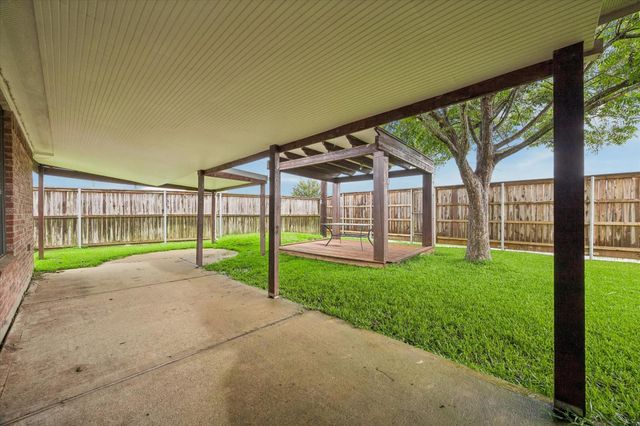 16542 Crossfield Drive, Houston, TX 77095
