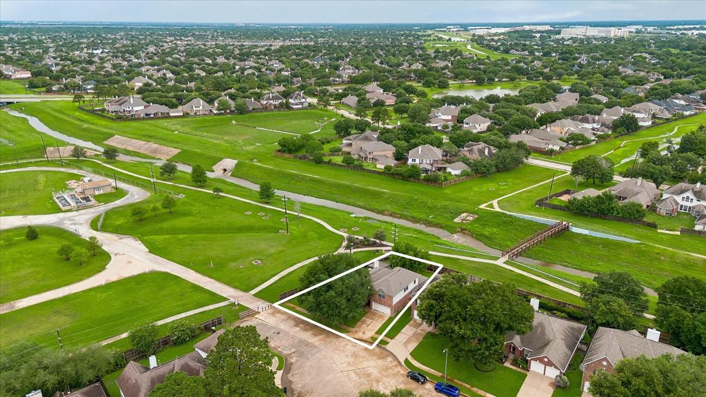 16542 Crossfield Drive, Houston, TX 77095
