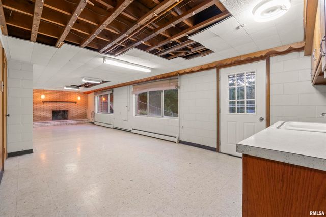 304 BROOKVIEW Road, East Peoria, IL 61611