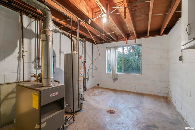 304 BROOKVIEW Road, East Peoria, IL 61611