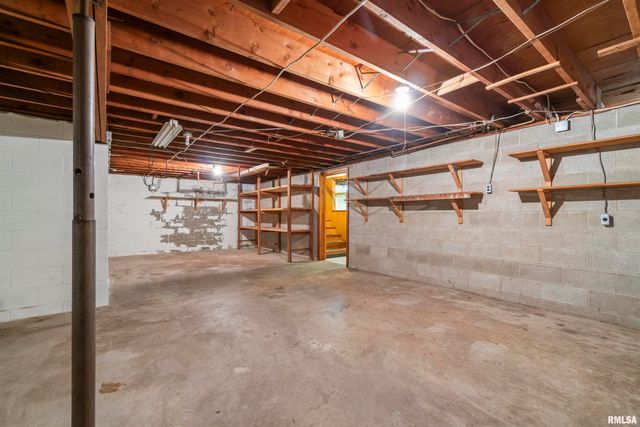 304 BROOKVIEW Road, East Peoria, IL 61611