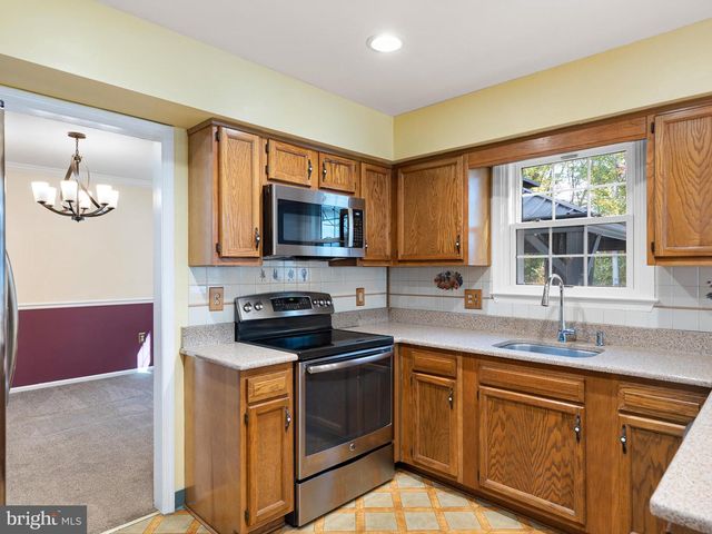922 WHITE CLAY TER, Bear, DE 19701