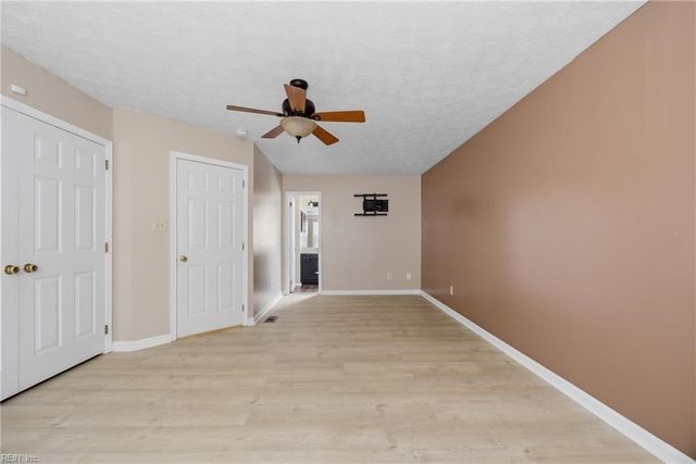 2 Compton CT, Hampton, VA 23666