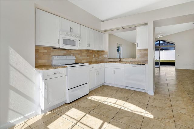 1538 AVLEIGH CIRCLE, Orlando, FL 32824