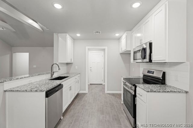 101 Zachary Drive, Grove, OK 74344