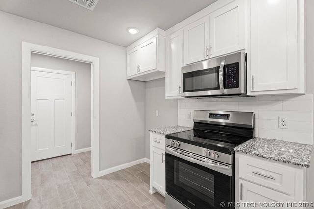 101 Zachary Drive, Grove, OK 74344