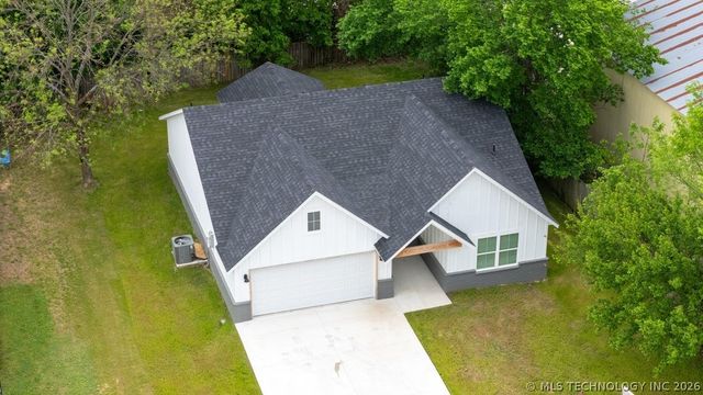101 Zachary Drive, Grove, OK 74344