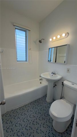 808 84th St 812, Miami Beach, FL 33141