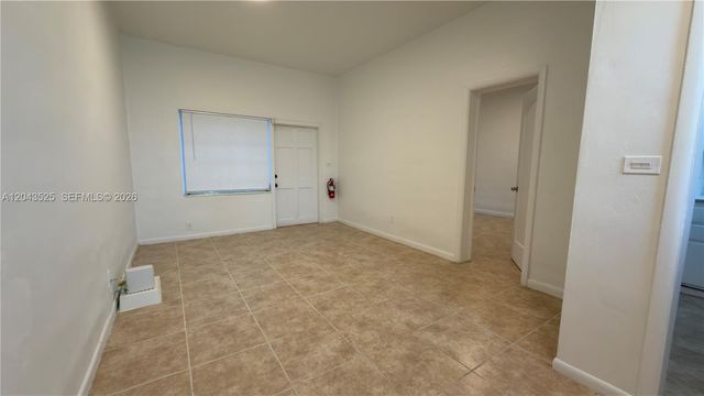 808 84th St 812, Miami Beach, FL 33141