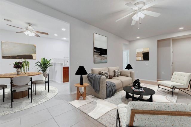 13600 Breton Ridge Street 6A, Houston, TX 77070