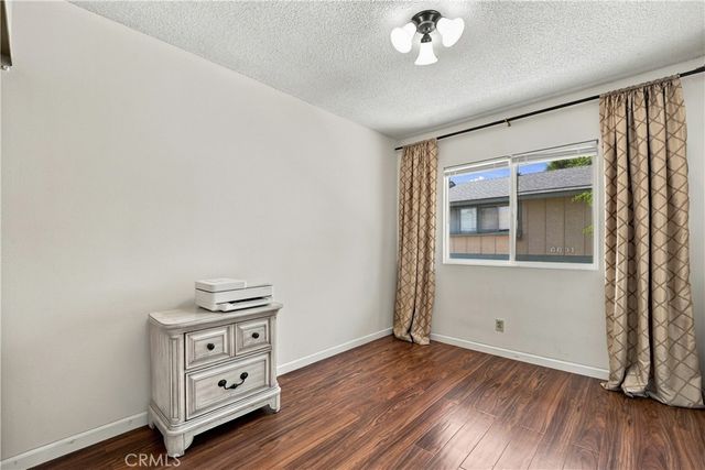 6629 Wilbur Avenue 22, Reseda, CA 91335